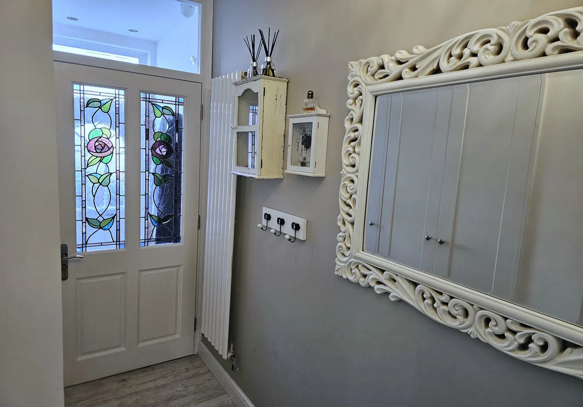 Adelaide Road, London, W13, photo 12