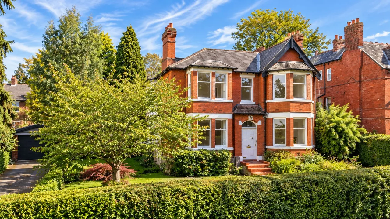 5 bed house for sale, Davenport Park Road, Stockport, SK2