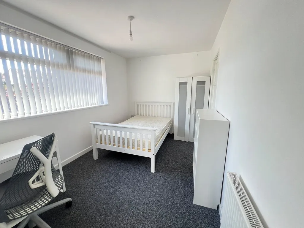 Founder Close, Canley, photo 6