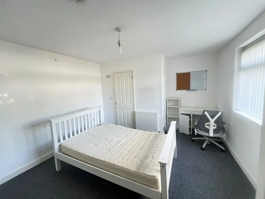 Founder Close, Canley, photo 21