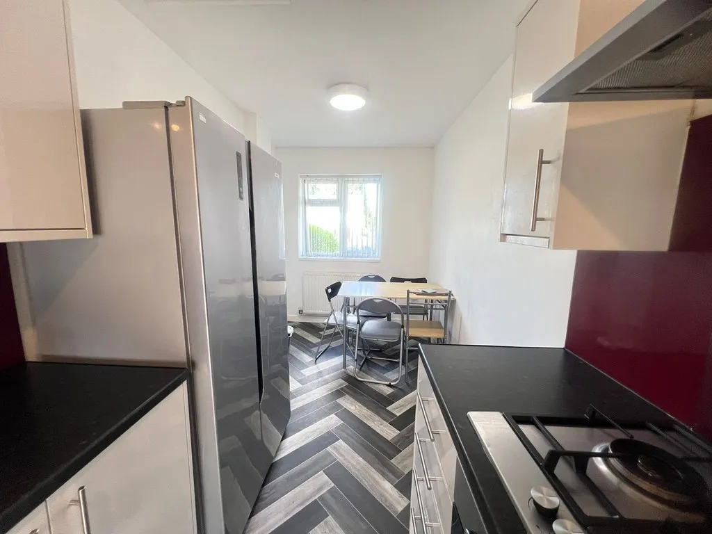 Founder Close, Canley, photo 5