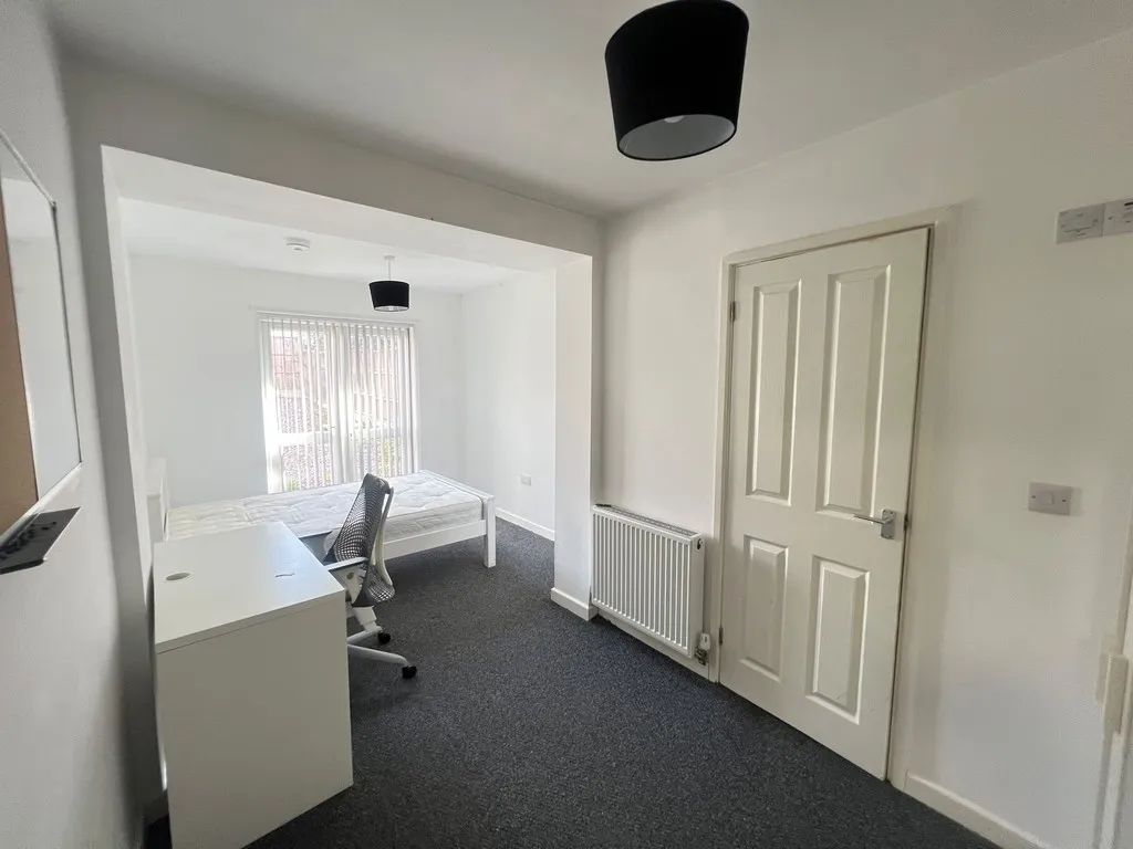Founder Close, Canley, photo 12