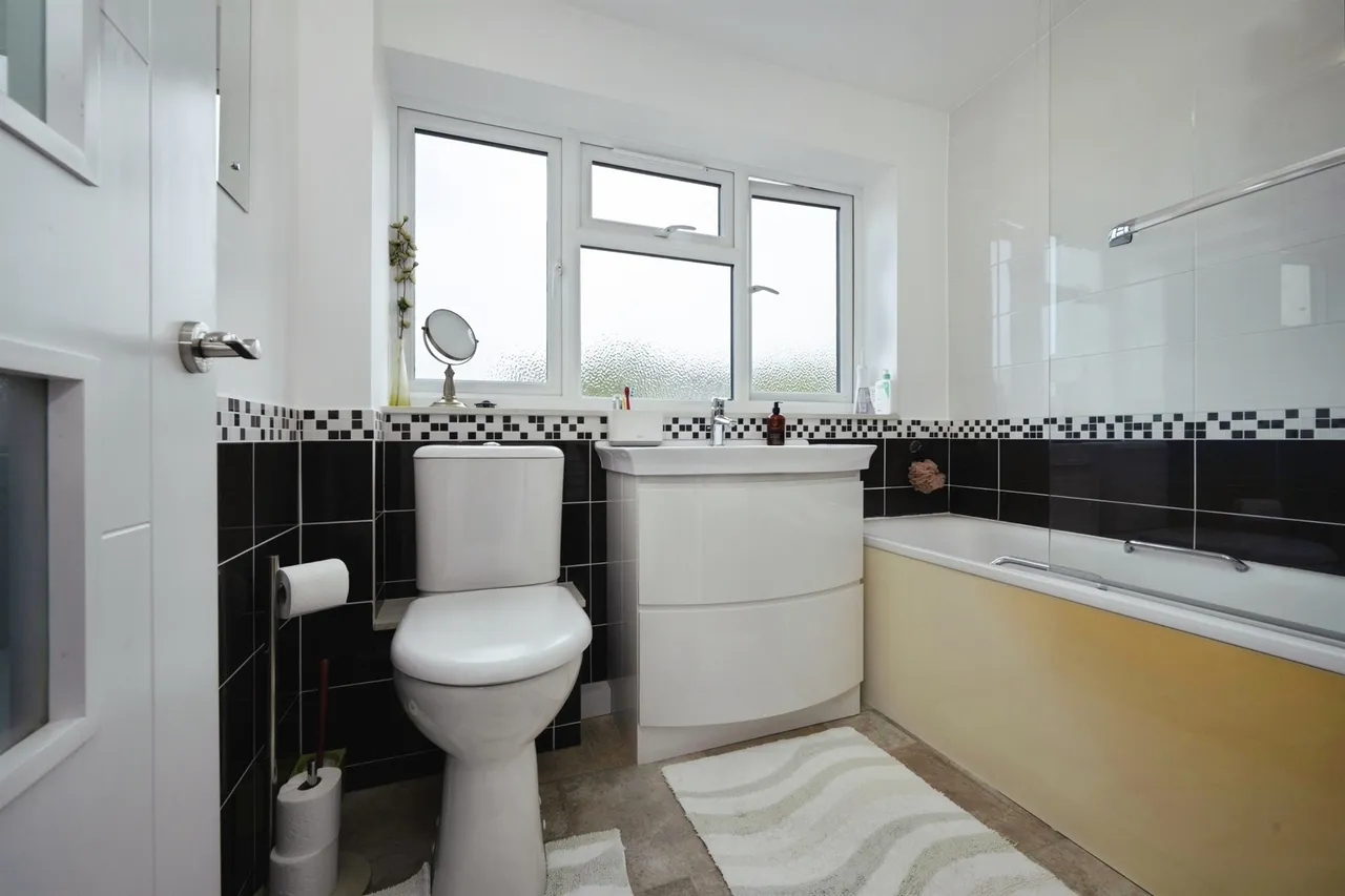 Dolphin Place, Aylesbury, HP21, photo 16
