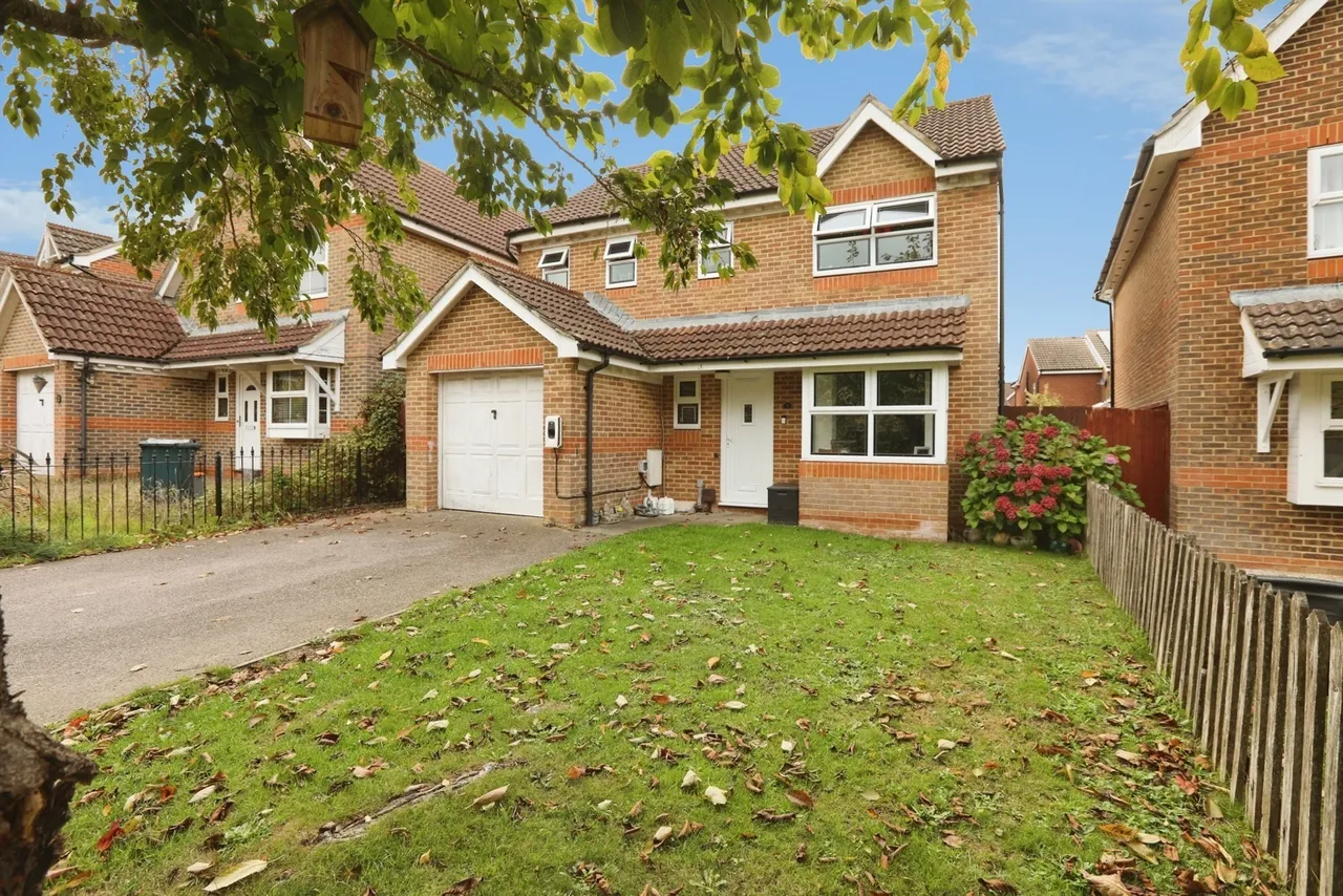 Langstone Close, Maidenbower, RH10, photo 15
