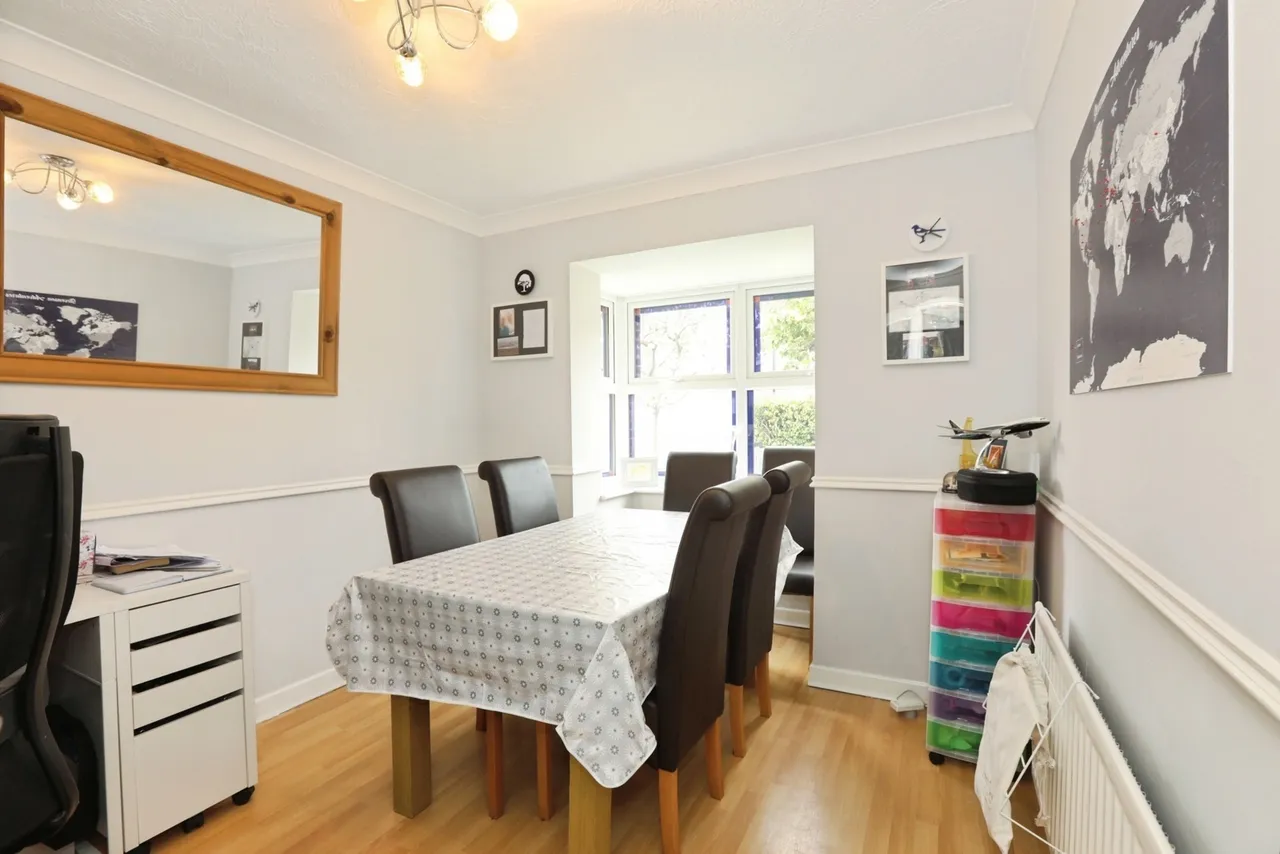 Langstone Close, Maidenbower, RH10, photo 5