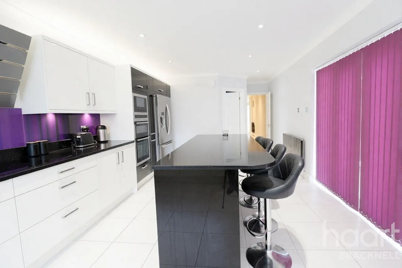 Reading Road, Reading, RG5, photo 12