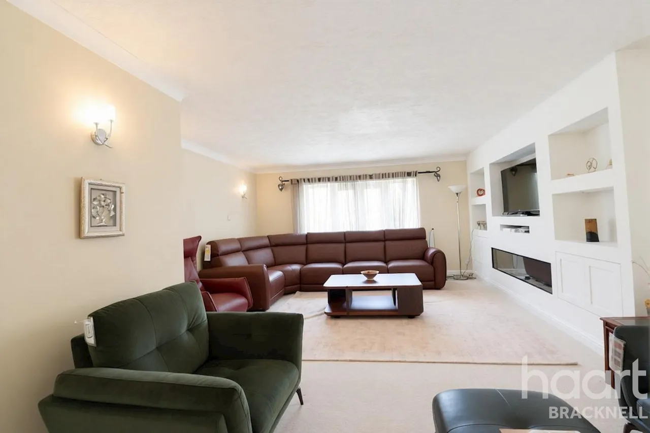 Reading Road, Reading, RG5, photo 42