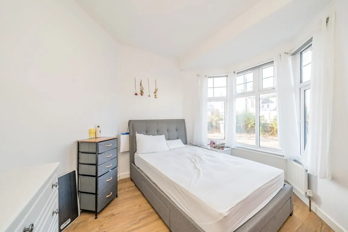 London Road, TW1, photo 6