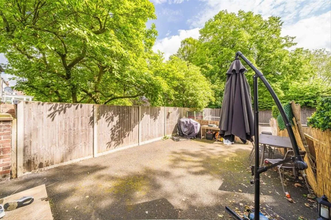 London Road, TW1, photo 4