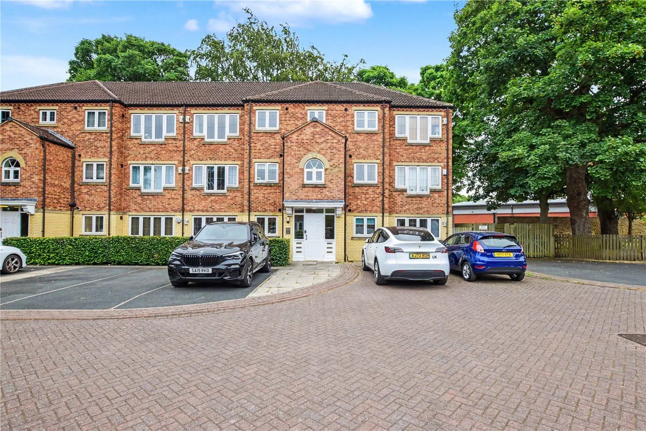 Windsor Court, Bramley, LS13, photo 12
