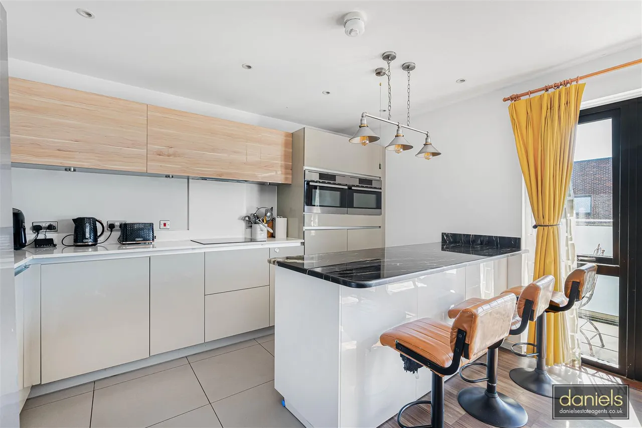Williams Way, Wembley, HA0, photo 3