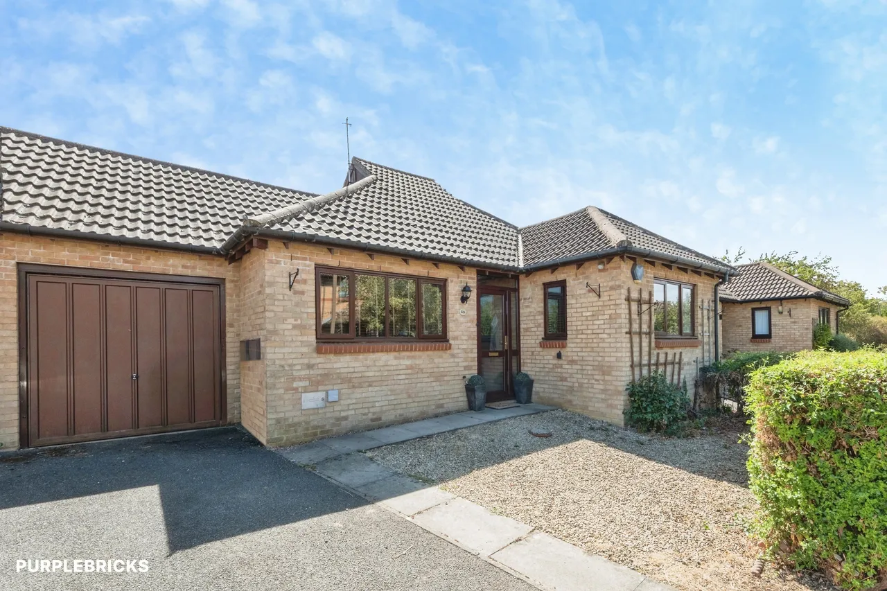 2 bed house for sale, Selby Grove, Shenley Church End, MK5