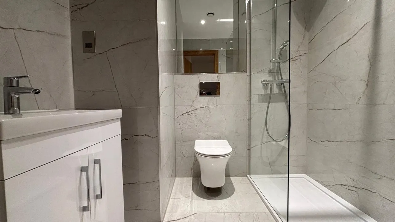 Waterfront, Fleet, GU51, photo 25