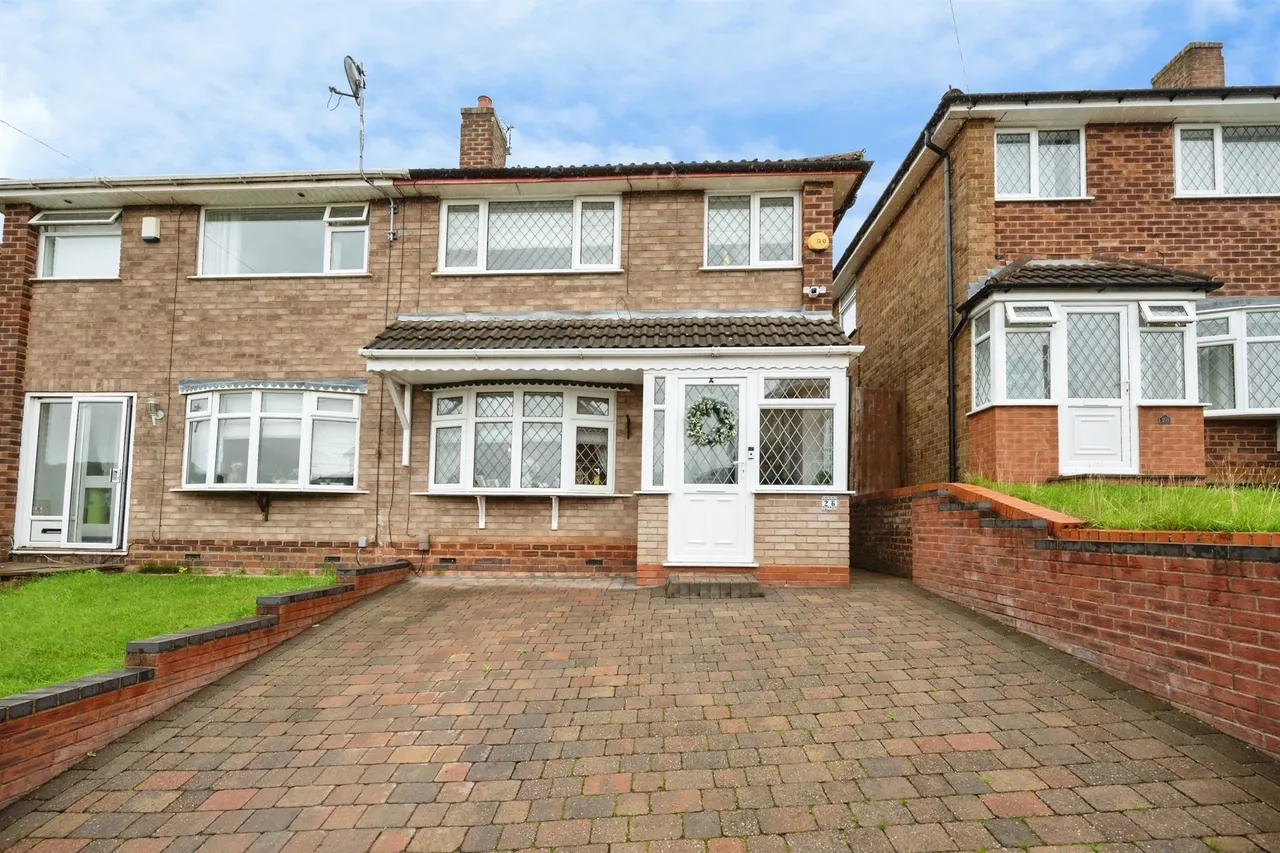 3 bed house for sale — Wideacre Drive, Birmingham