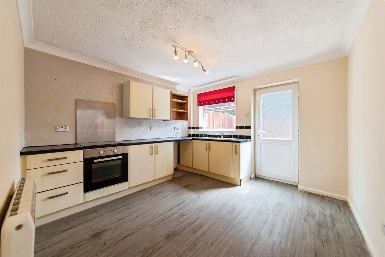 Marshland Drive, Holbeach, Spalding, photo 2