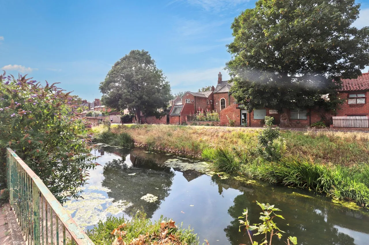 Abbey House, Spalding, PE11, photo 8
