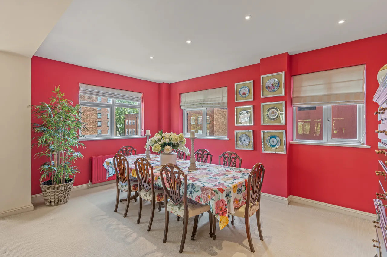 Ennismore Gardens, Knightsbridge, London, photo 4