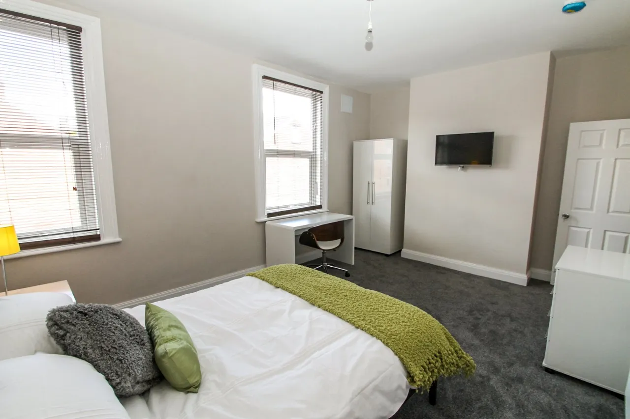 Carberry Road, Hyde Park, LS6, photo 4