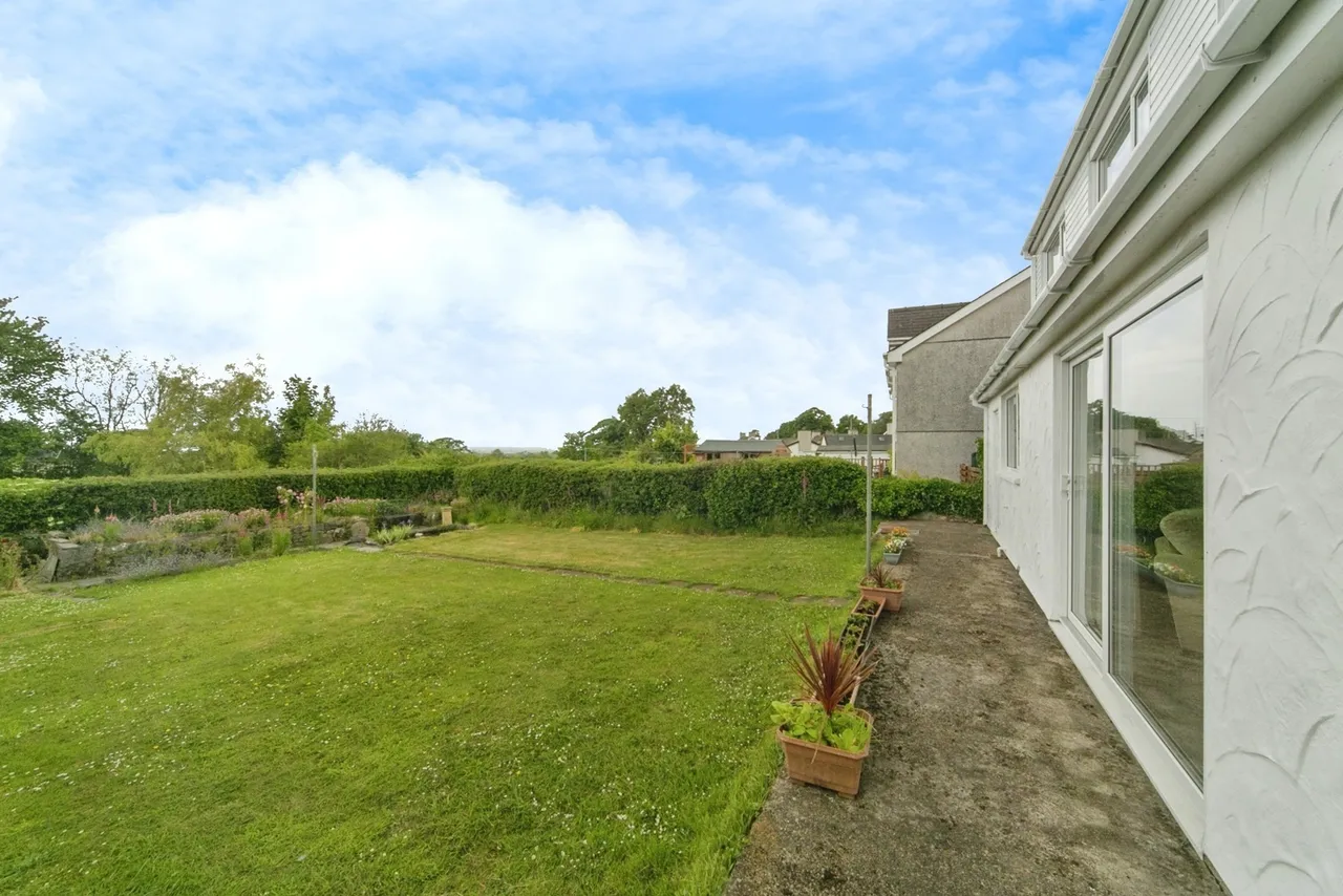 Rhostryfan, Caernarfon, LL54, photo 12