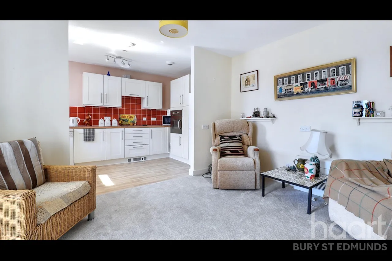 Airfield Road, Bury St Edmunds, IP32, photo 2