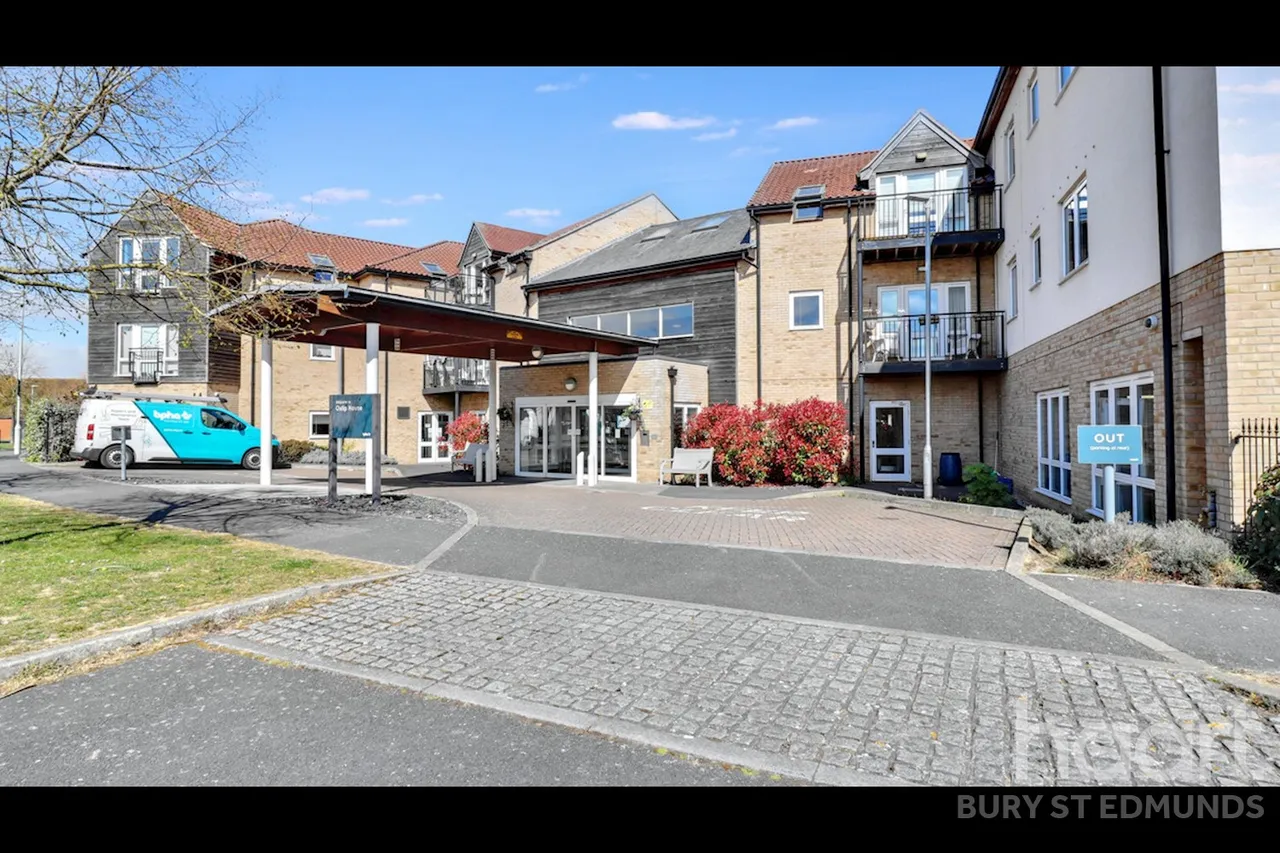 1 bed flat for sale, Airfield Road, Bury St Edmunds, IP32