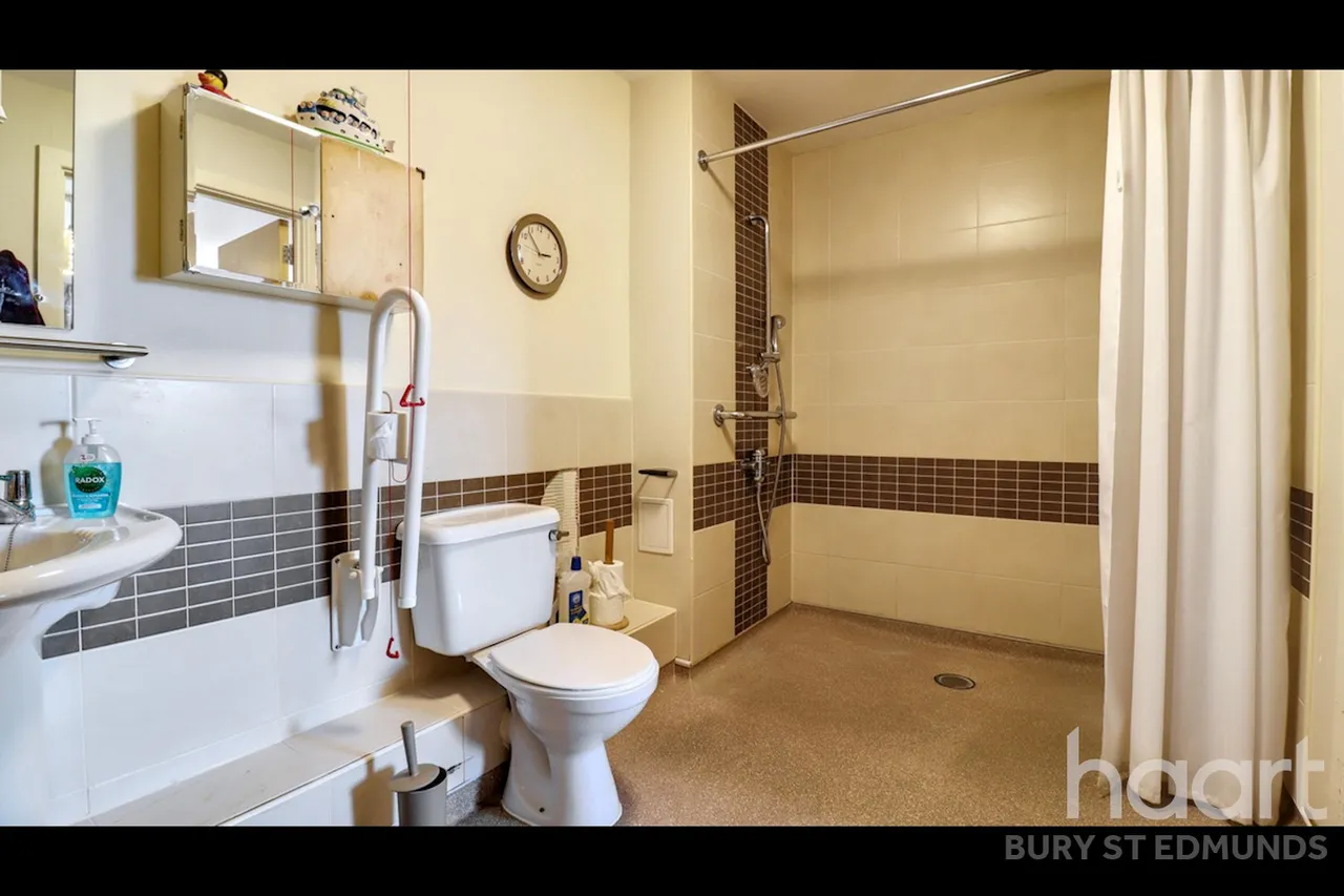 Airfield Road, Bury St Edmunds, IP32, photo 5