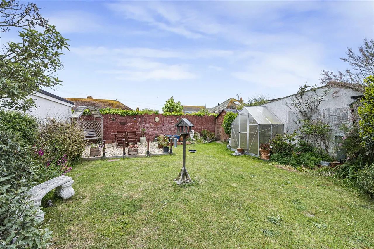 Friars Avenue, Peacehaven, photo 8