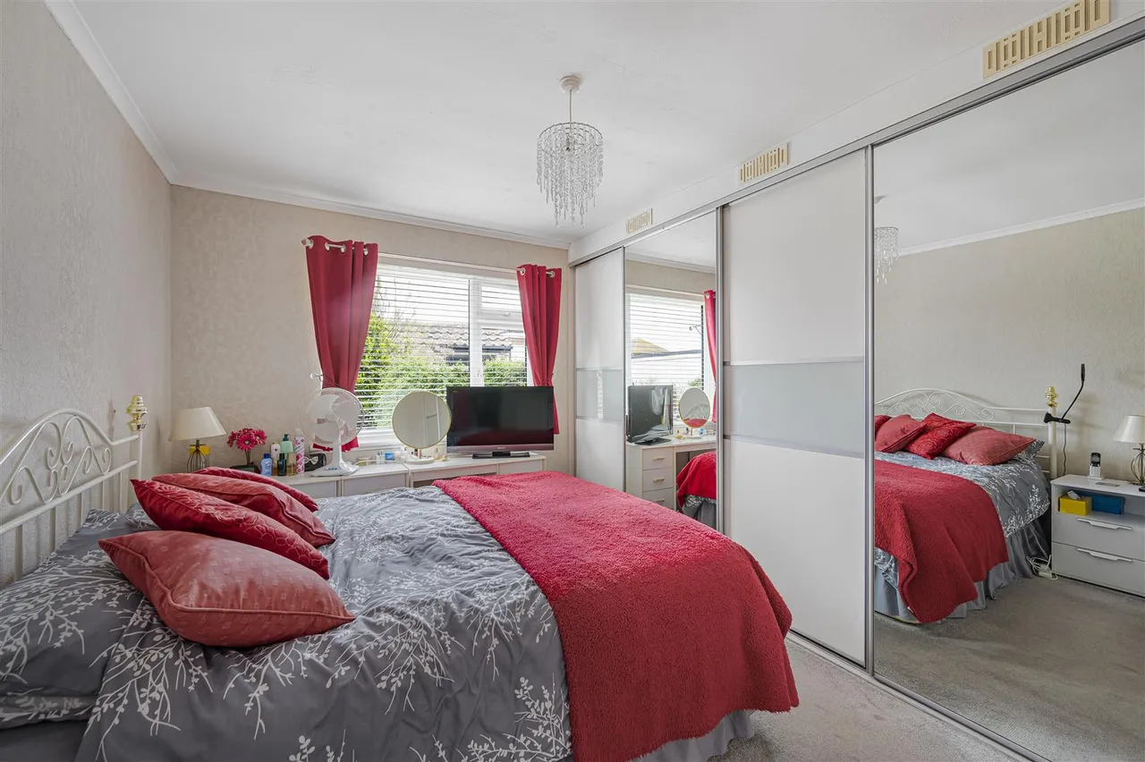 Friars Avenue, Peacehaven, photo 6