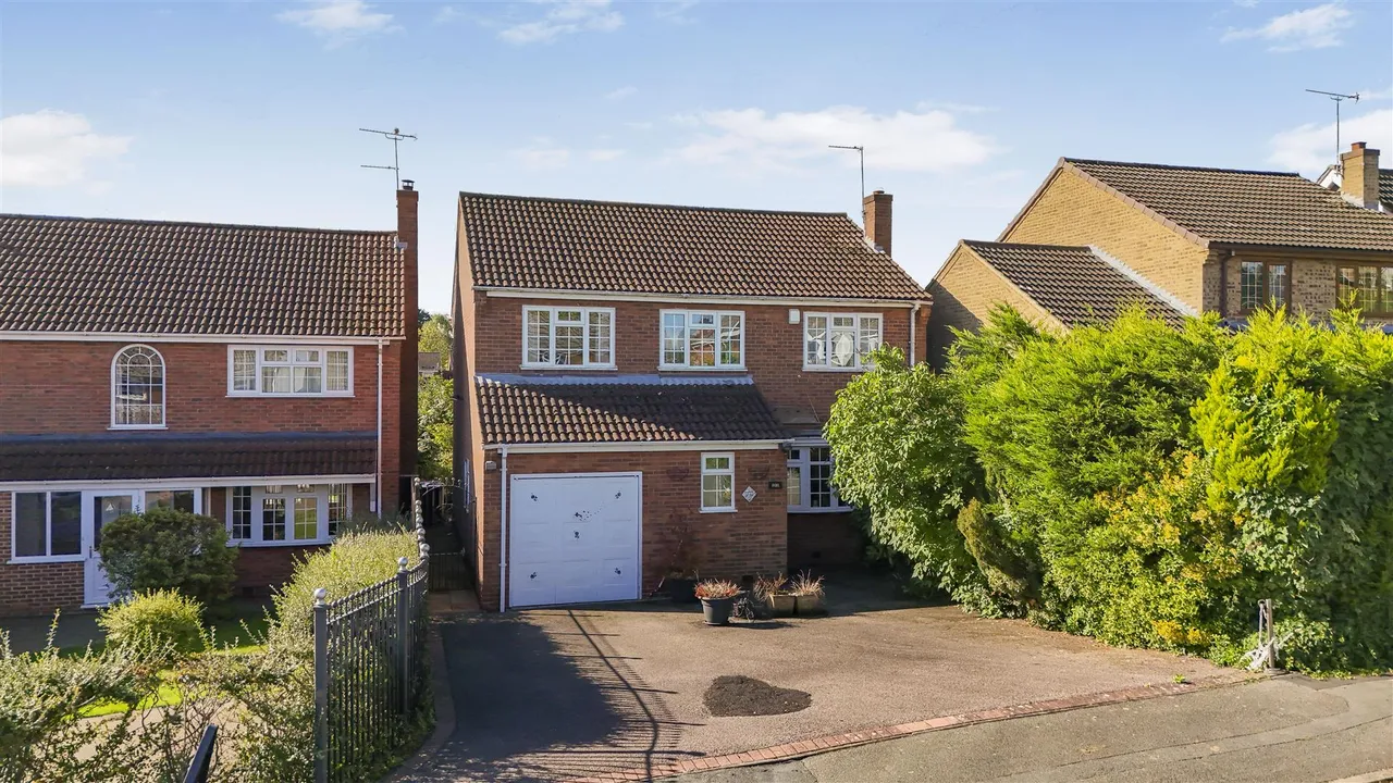 4 bed house for sale, Malvern Avenue, Shepshed