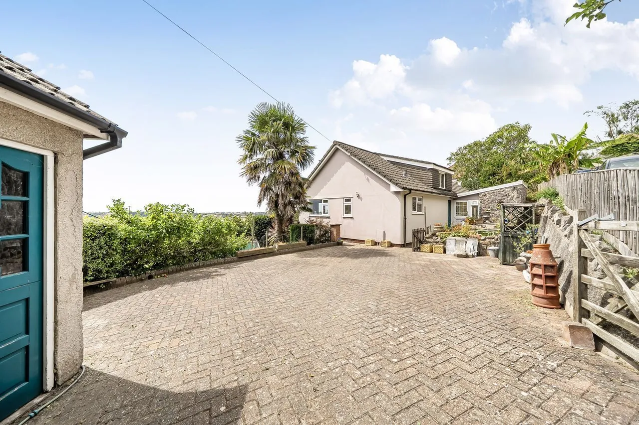 Hillside, Axbridge, BS26, photo 18