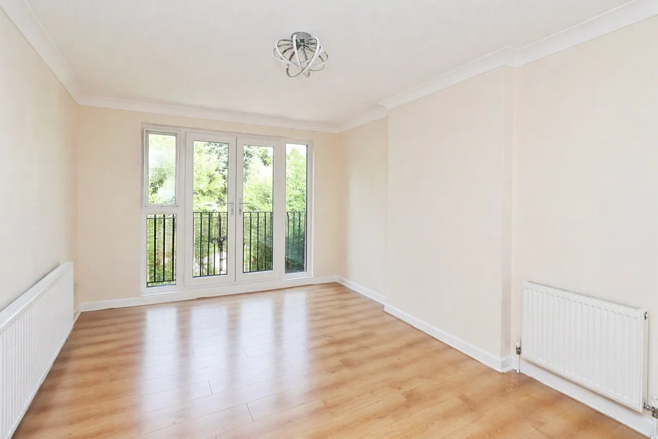 Mill Meadow Close, Sothall, Sheffield, S20, photo 2