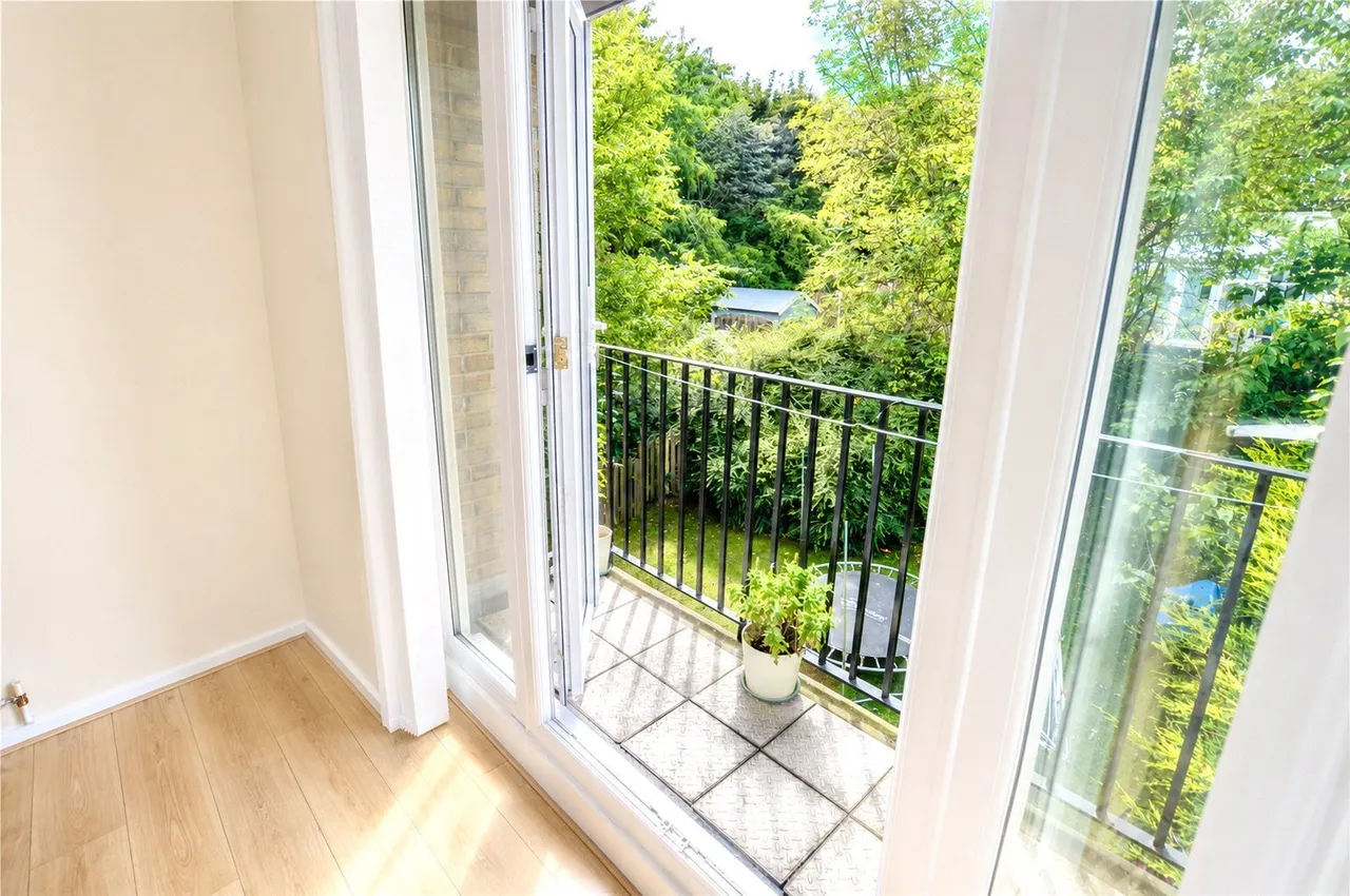 Mill Meadow Close, Sothall, Sheffield, S20, photo 4