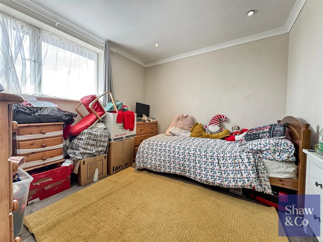 Sparrow Farm Drive, Feltham, photo 7