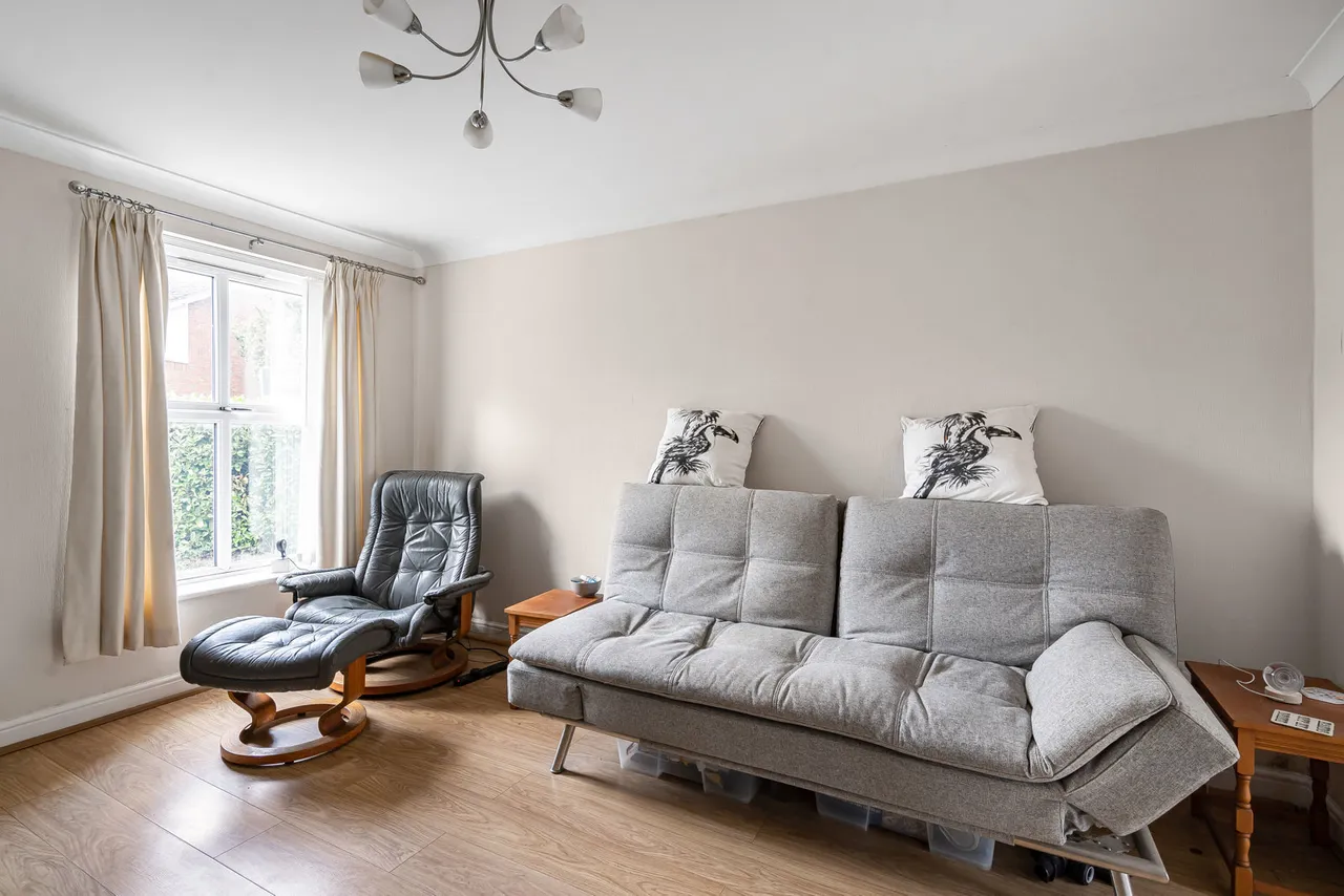 Wyvern Close, Ash Vale, GU12, photo 11