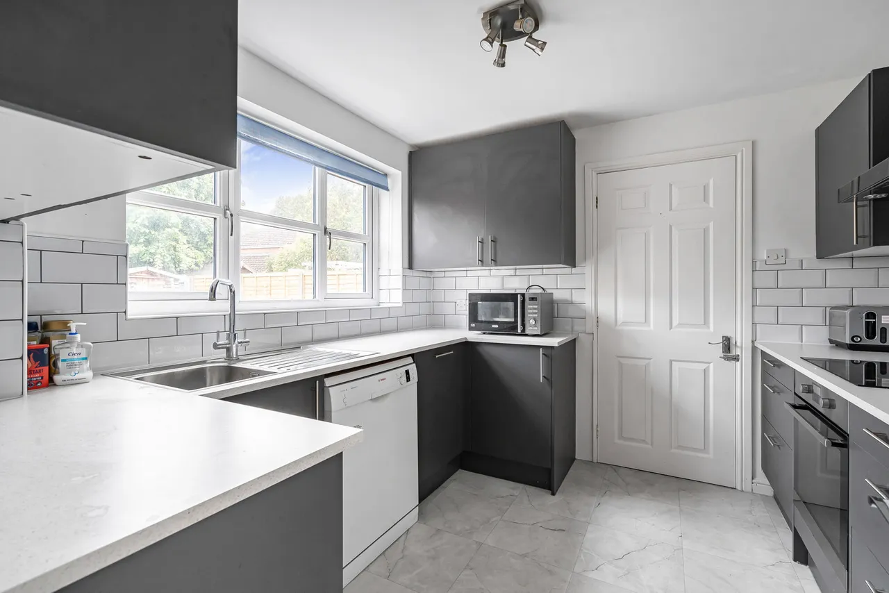 Wyvern Close, Ash Vale, GU12, photo 2