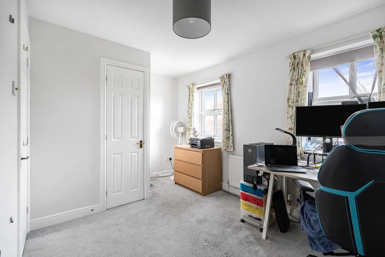 Wyvern Close, Ash Vale, GU12, photo 7