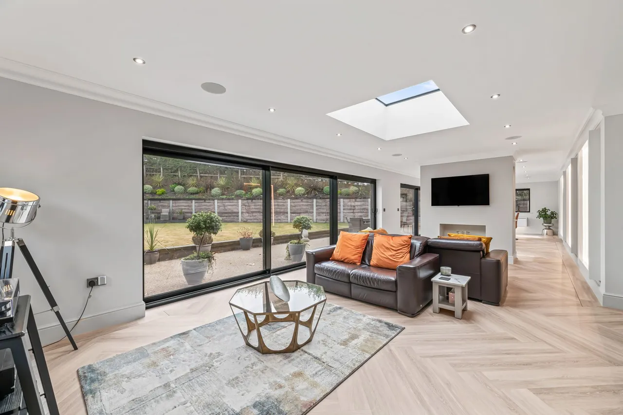 Newton, Frodsham, photo 12