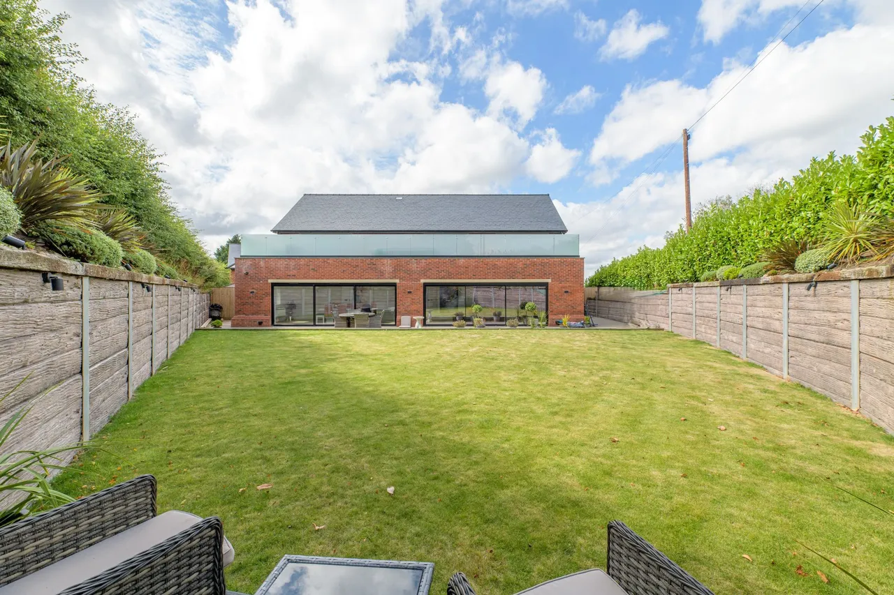 Newton, Frodsham, photo 38