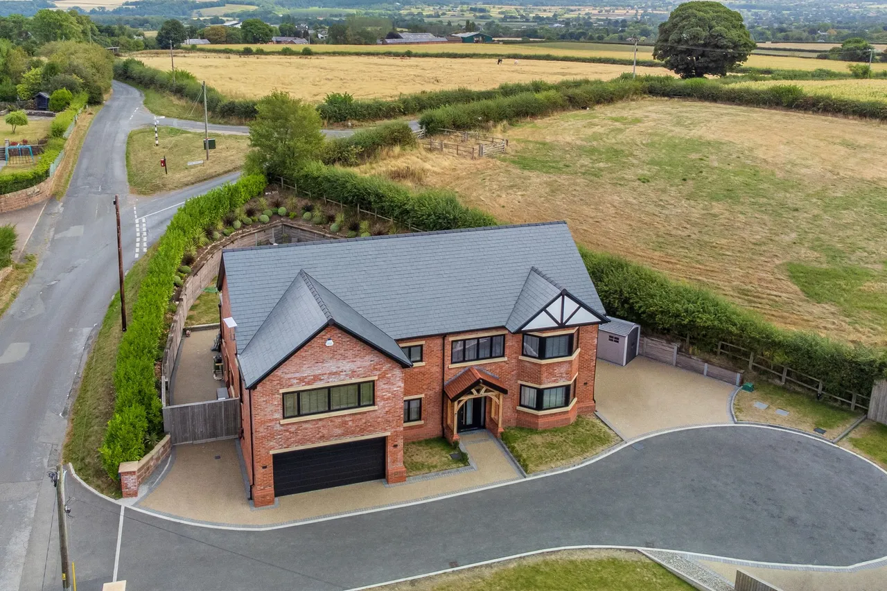 Newton, Frodsham, photo 44