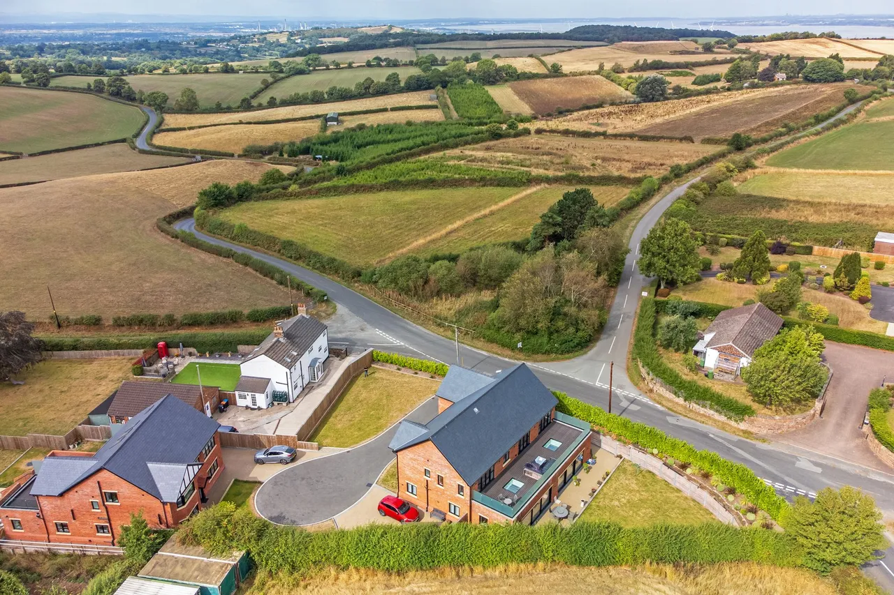 Newton, Frodsham, photo 42