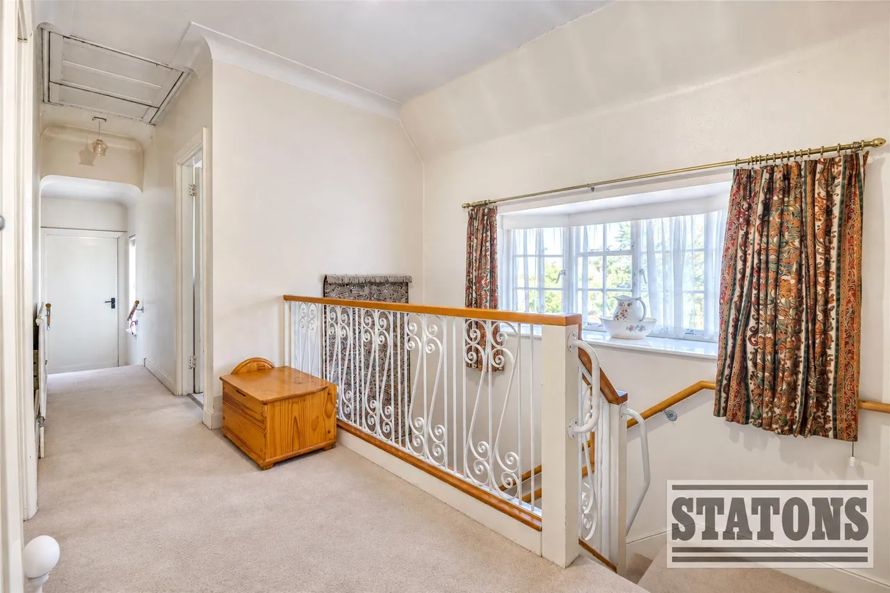 Northcliffe Drive, London, N20 8JX, photo 6