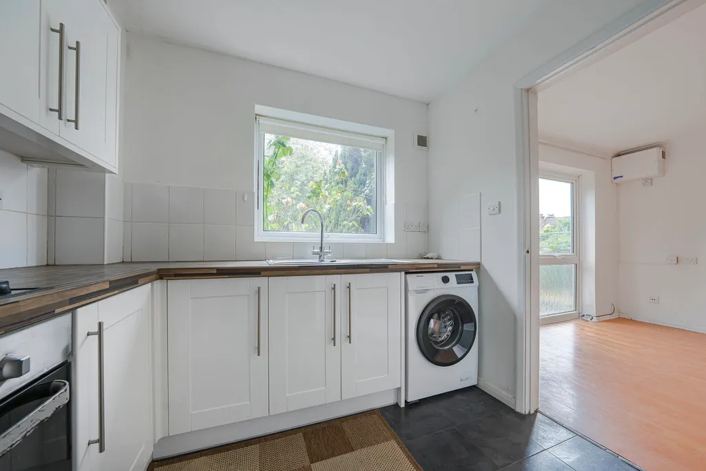 Blackmore Way, Uxbridge, UB8, photo 21