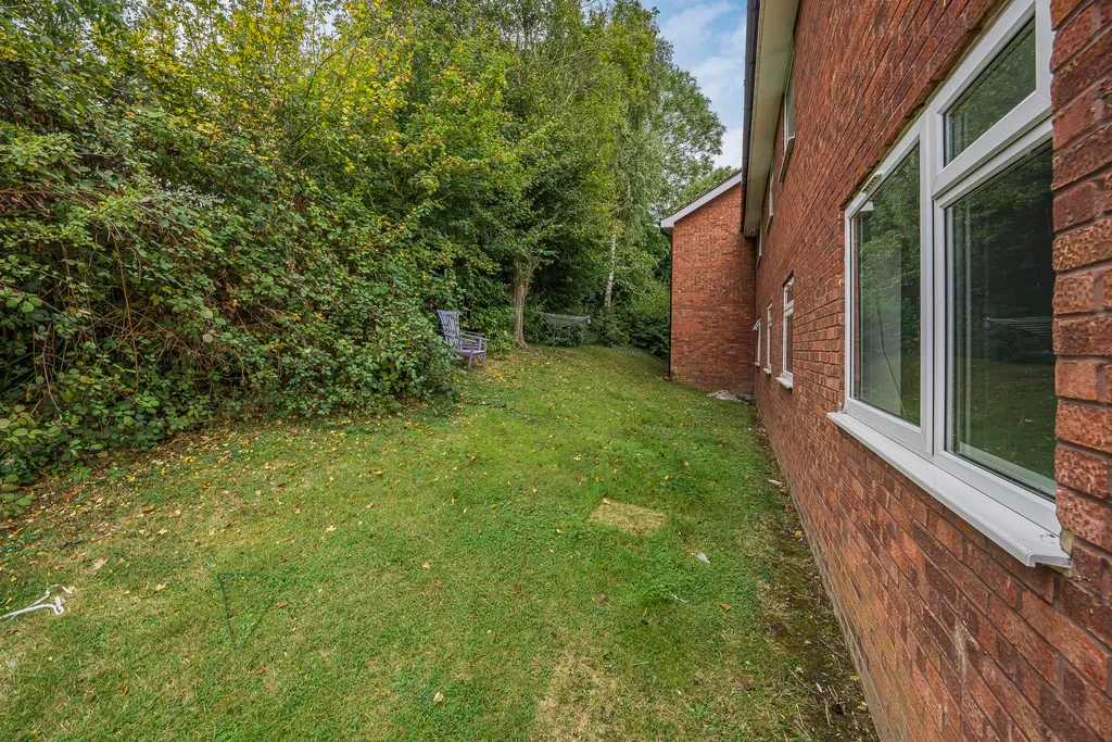 Blackmore Way, Uxbridge, UB8, photo 5