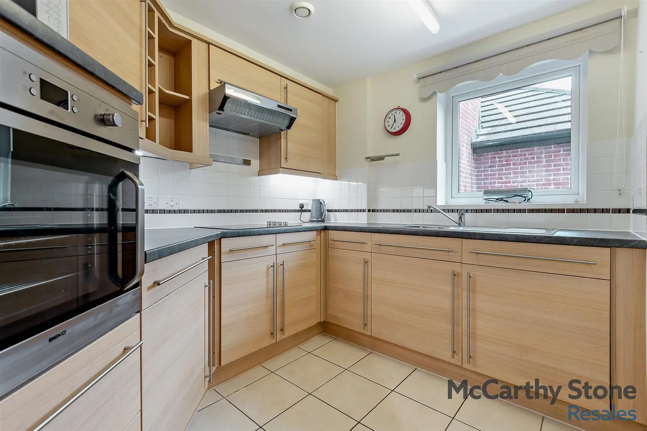 Ringwood Road, Ferndown, BH22, photo 4