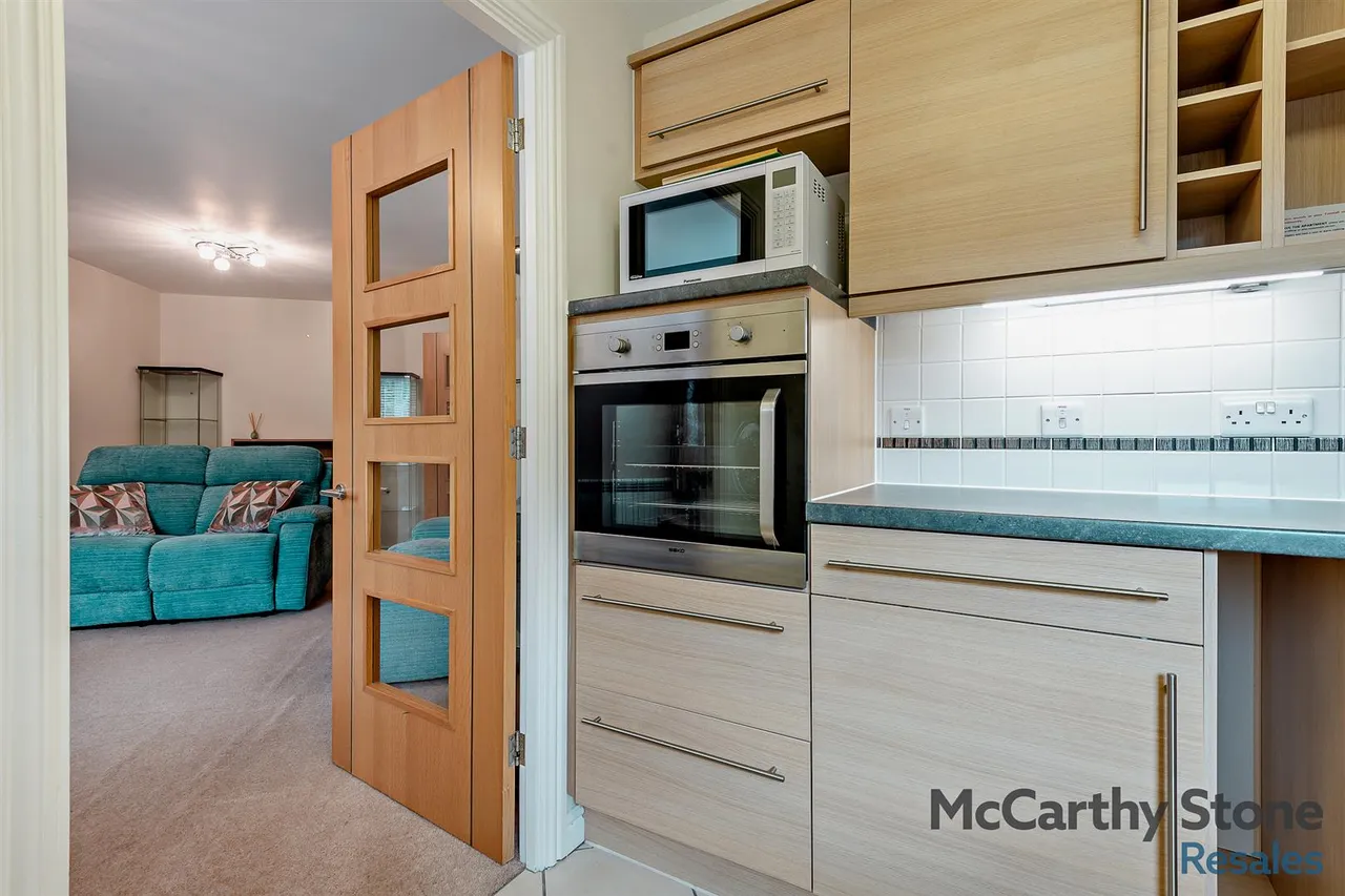 Ringwood Road, Ferndown, BH22, photo 5