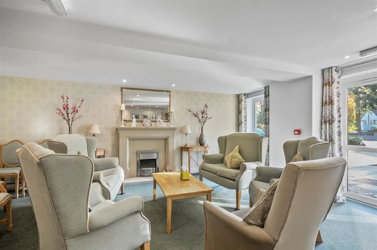 Ringwood Road, Ferndown, BH22, photo 14