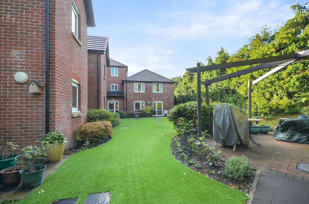 Ringwood Road, Ferndown, BH22, photo 13