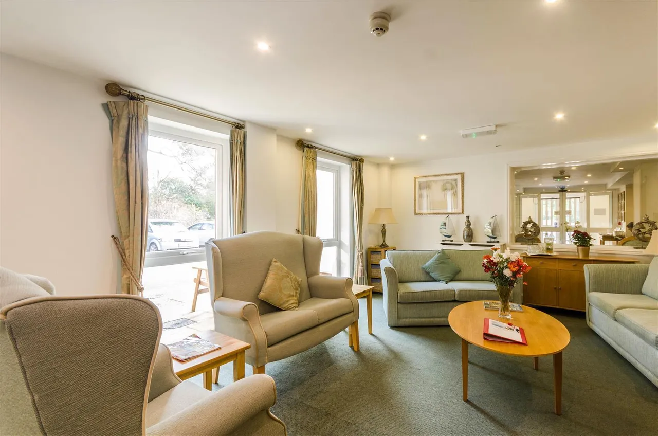 Ringwood Road, Ferndown, BH22, photo 9