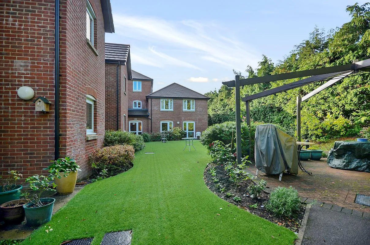 Ringwood Road, Ferndown, BH22, photo 18