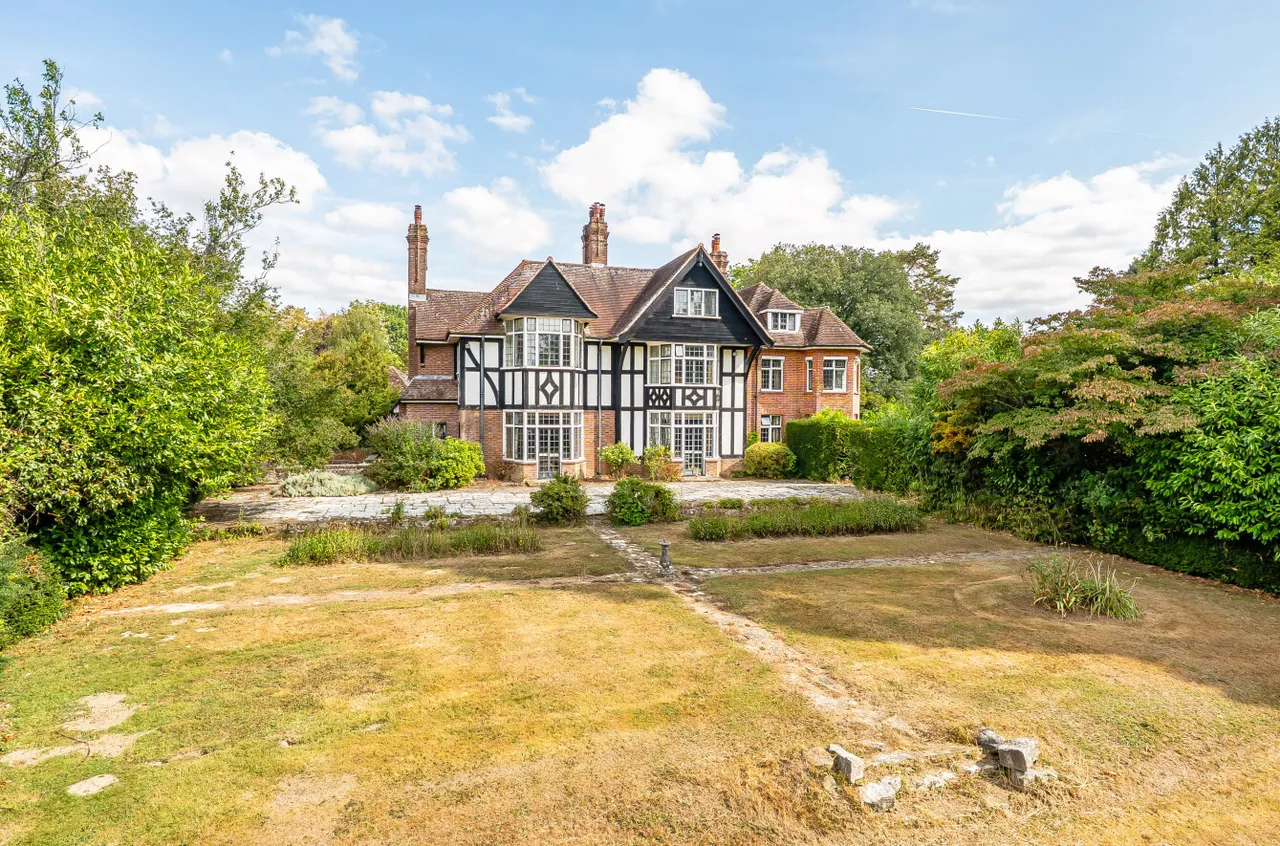 9 bed house for sale — East Hoathly, Lewes, East Sussex, BN8 6QJ